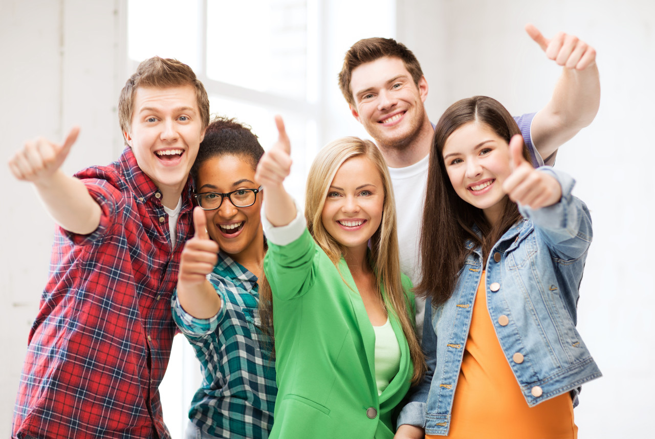 103,600+ Group Of College Students Stock Photos, Pictures & Royalty-Free  Images - iStock | Diverse group of college students, Group of college  students outside, Group of college students studying