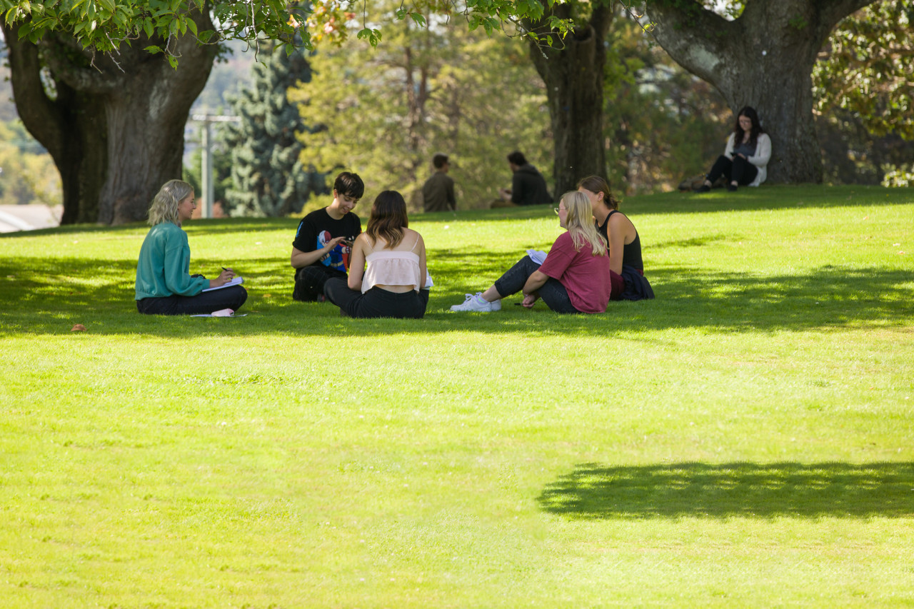 Students on Lansdowne lawn