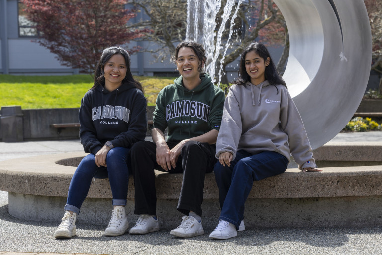 Students in courtyard